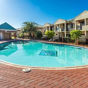 Country Comfort Aparthotel